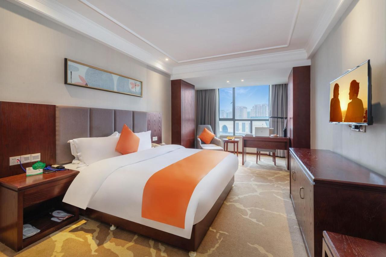 Huzhou Wealth Hotel Exterior photo